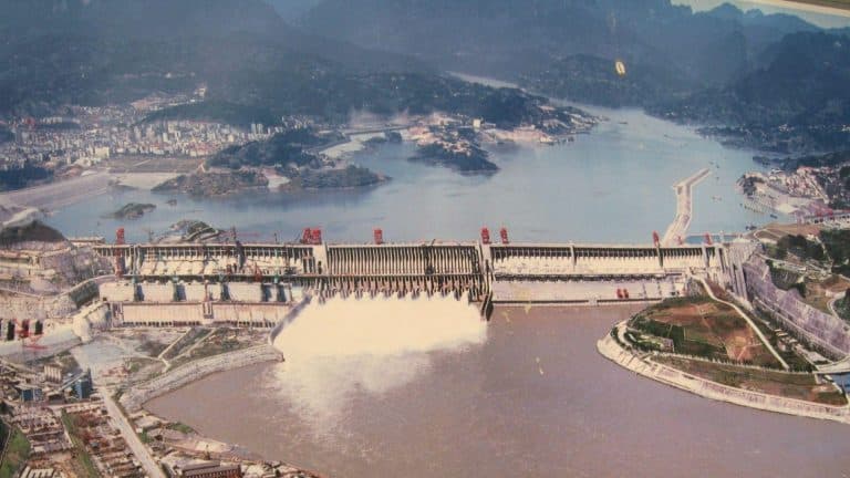 Acest mega-baraj chinezesc promite să tripleze puterea celui mai mare baraj din lume! Va transforma energia globală?