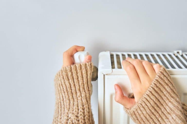 Această tehnică japoneză cu folie de aluminiu îți poate reduce facturile de încălzire în doar câteva minute