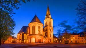 « Capitala vibreză de nerăbdare »: Bucureștiul aduce în premieră festivalul Jazz in Church în luna mai, transformând o biserică luterană într-un sanctuar al sunetelor uluitoare de jazz