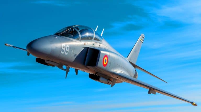«Noua forță aeriană a României»: Cinci avioane IAR-99 SM modernizate își iau zborul pentru misiuni cruciale
