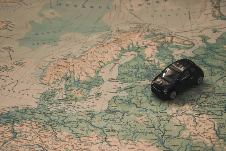 Transformarea pieței europene de traduceri: între inovație și provocări